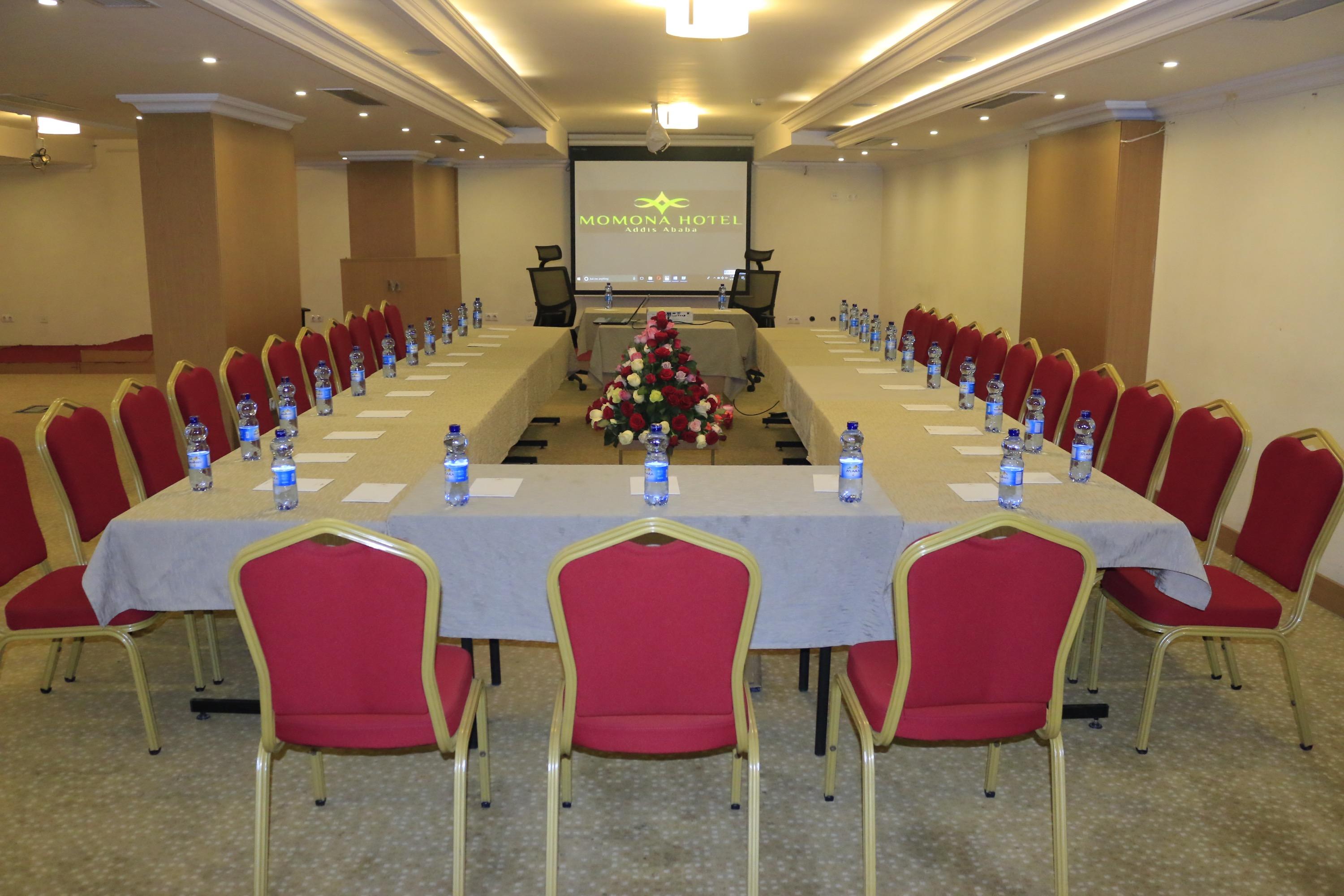 Momona Hotel Addis Ababa Exterior foto