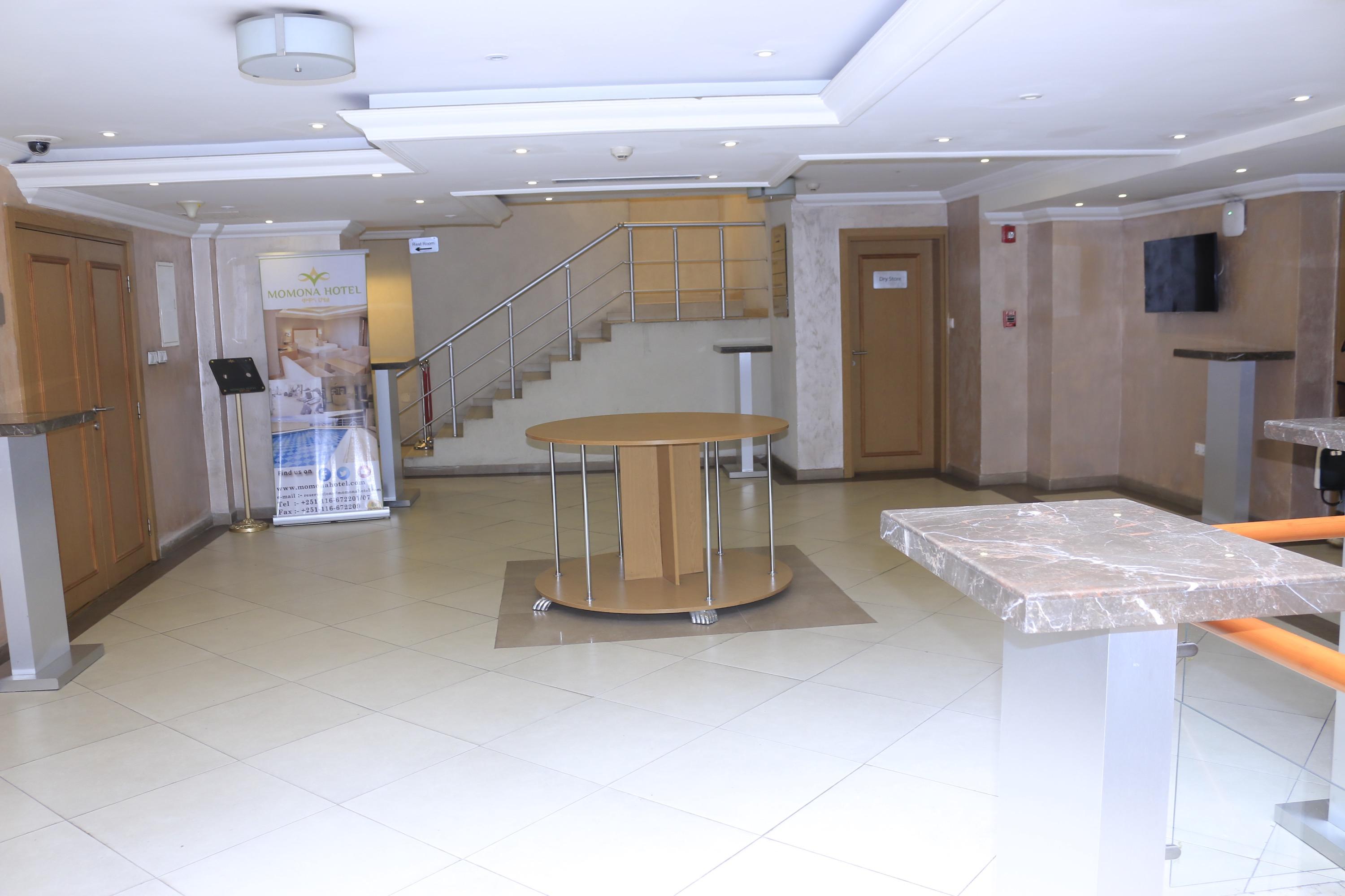 Momona Hotel Addis Ababa Exterior foto