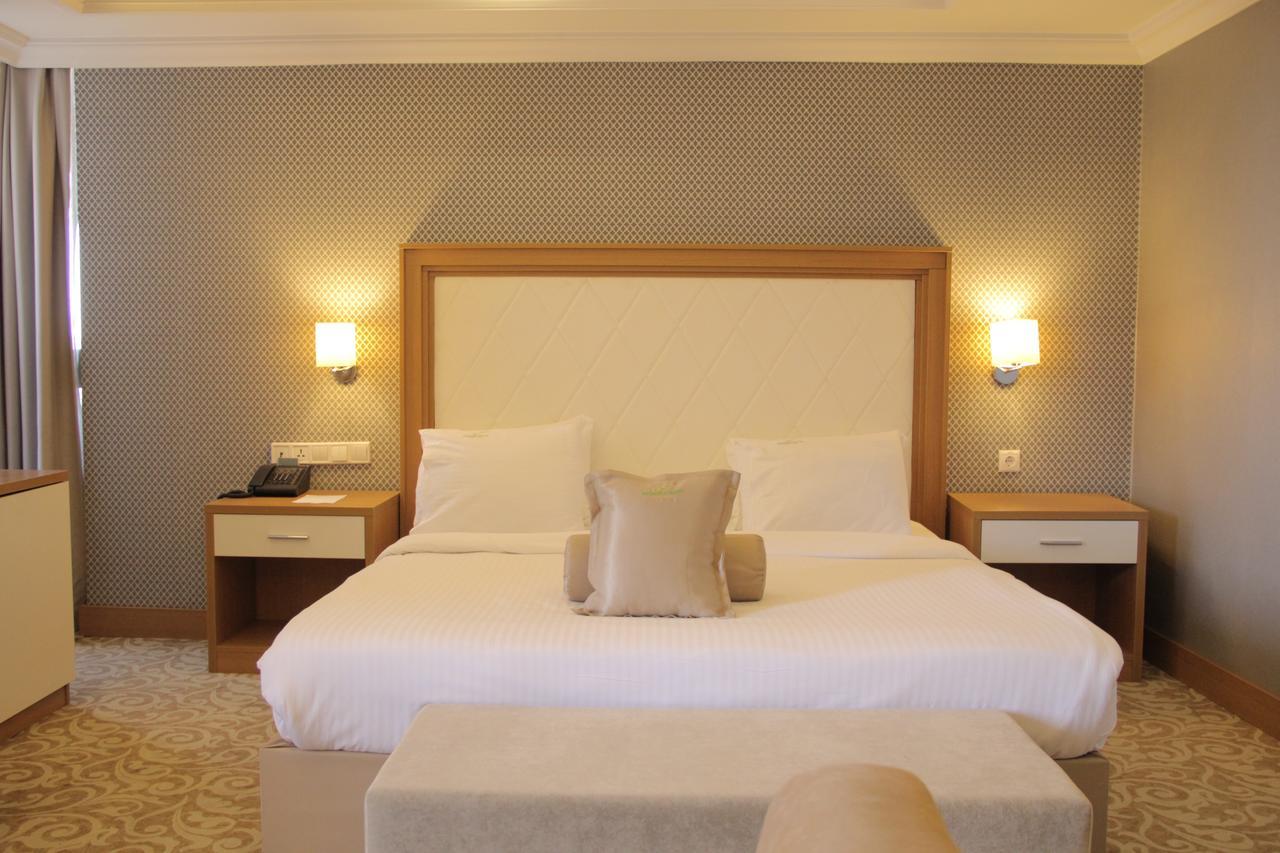 Momona Hotel Addis Ababa Exterior foto