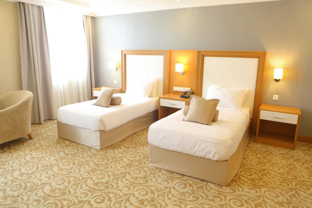 Momona Hotel Addis Ababa Exterior foto