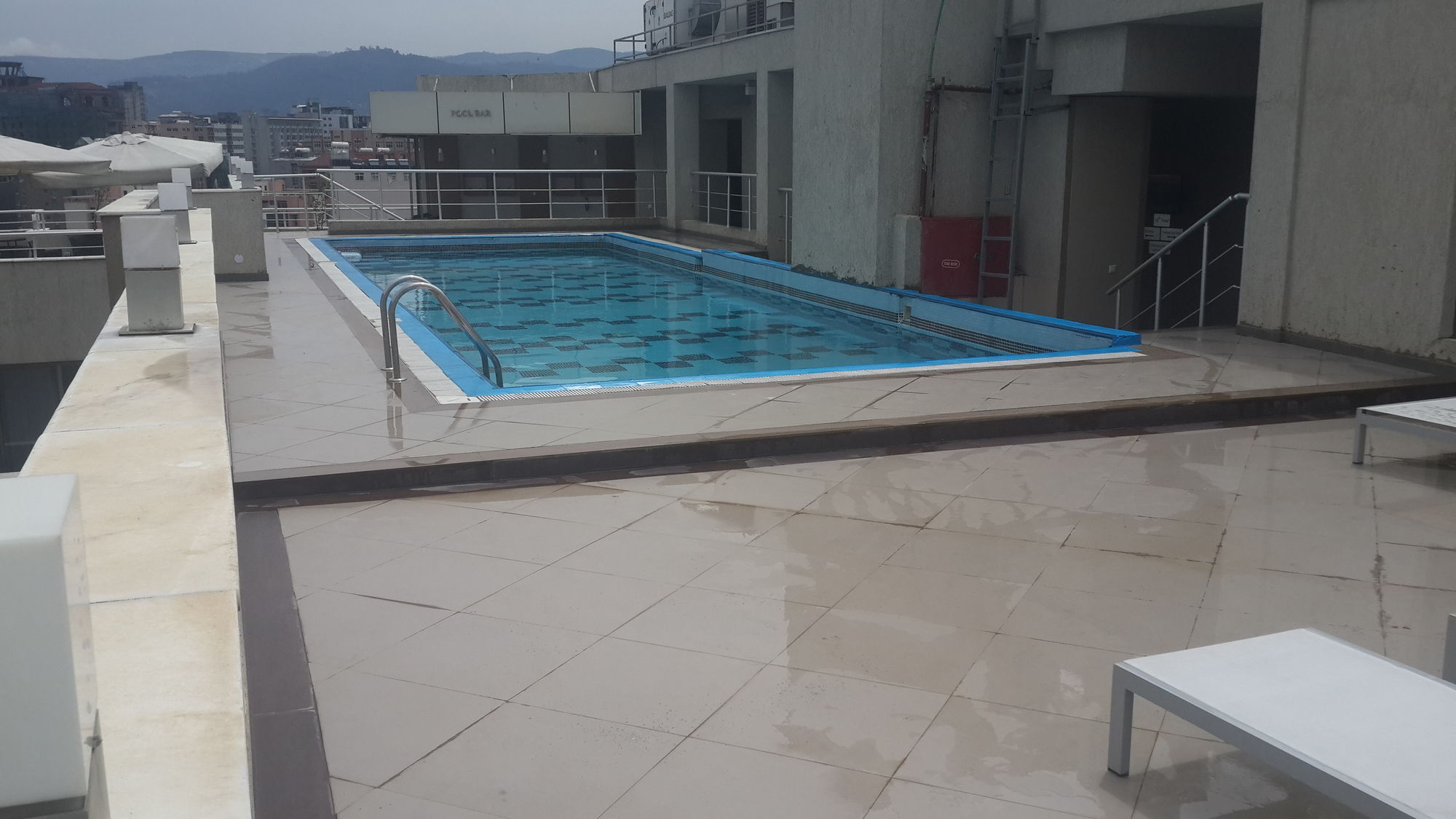 Momona Hotel Addis Ababa Exterior foto